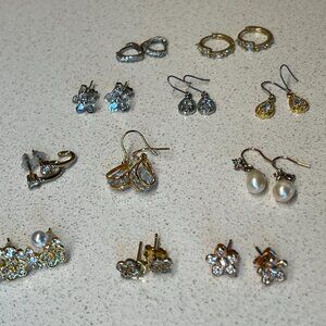 11 sets of styling pierced earrings from Japan